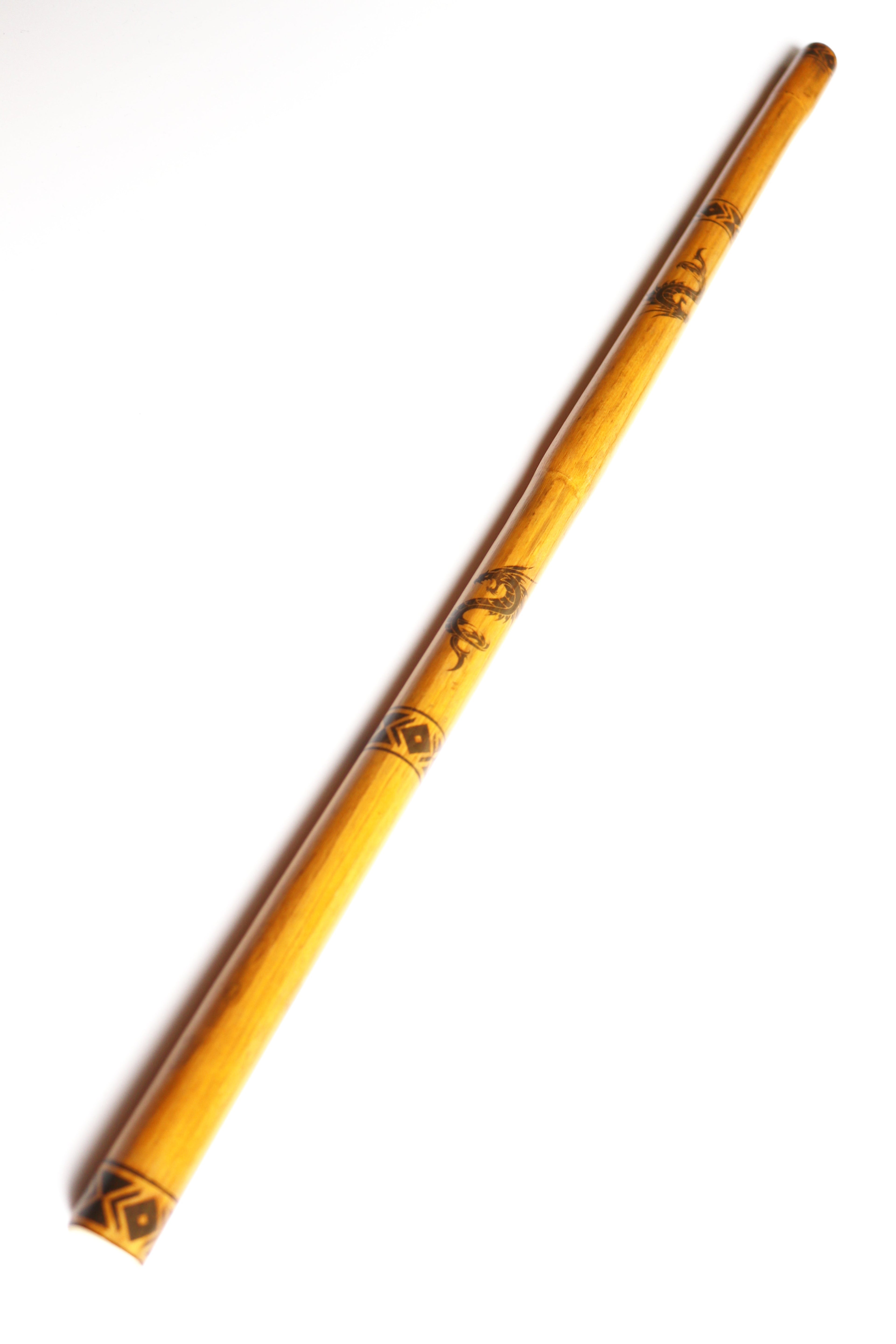Dragon – Philippinischer Rattan-Stock 71 cm (Ø 24–26 mm) | gebranntes Drachen-Motiv, lackiert | Eskrima/Kali/Arnis